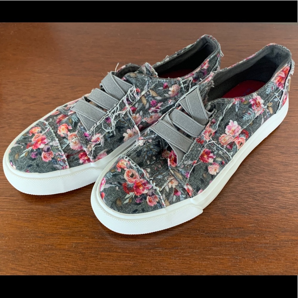 NWT Girls Blowfish Size 1 Shoes
